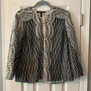 BCBGMAXAZRIA lace-like long bell sleeve top size medium